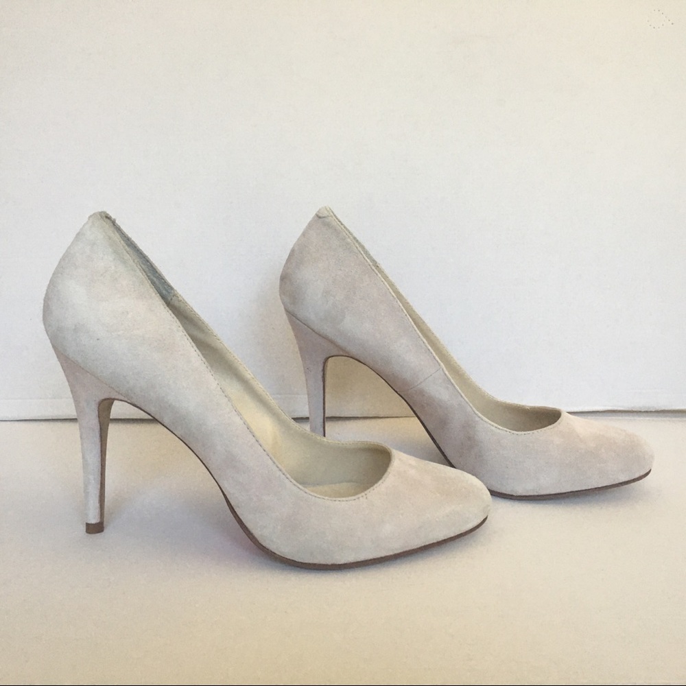 NWT - Kate & Mel Light Lilac Suede Pump